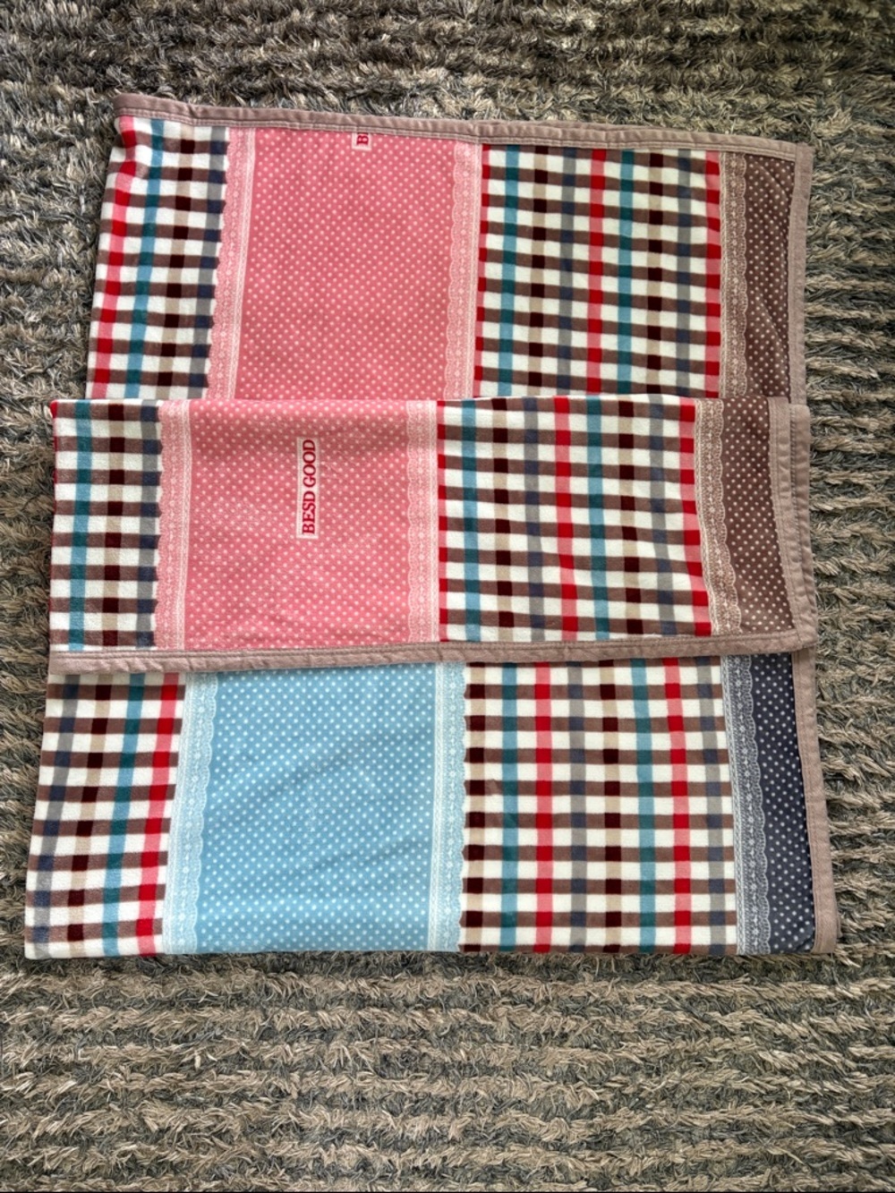Striped Plaid Patchwork Large Fleece Blanket with Pink & Blue Panels New - Picture 4 of 5